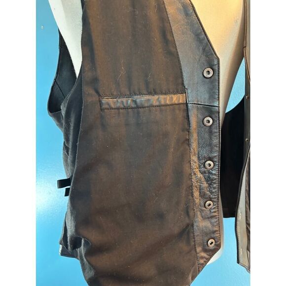 EUC! Scully Black Leather Vest Western Yolks Snap Close Lined 2 Pockets XL - Picture 6 of 8